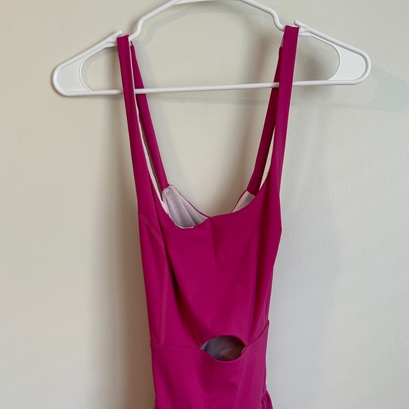 Pink Sleeveless Athletic Romper with Cutout - Picture 3 of 5